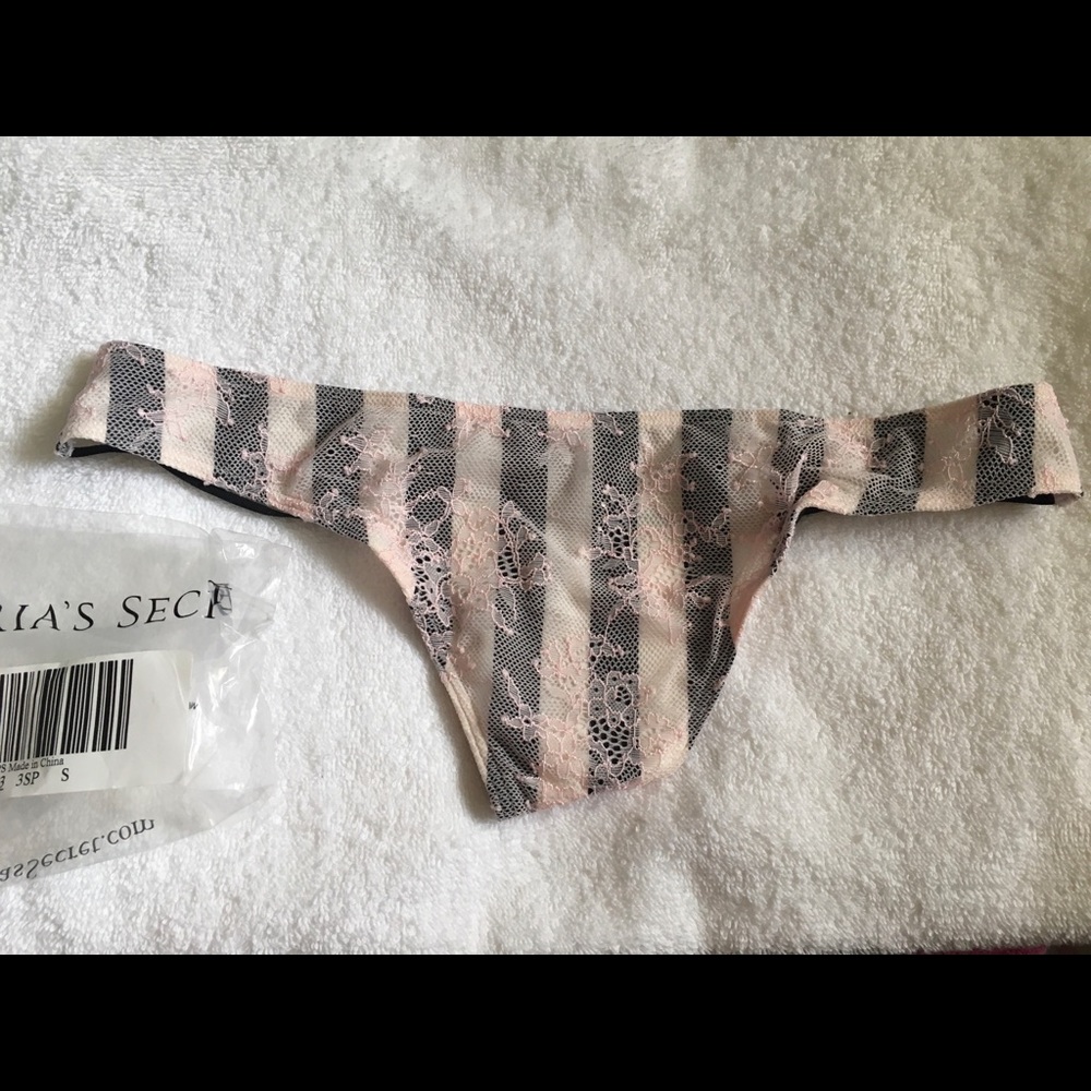 New - Victoria's Secret Very Sexy V-String - Small